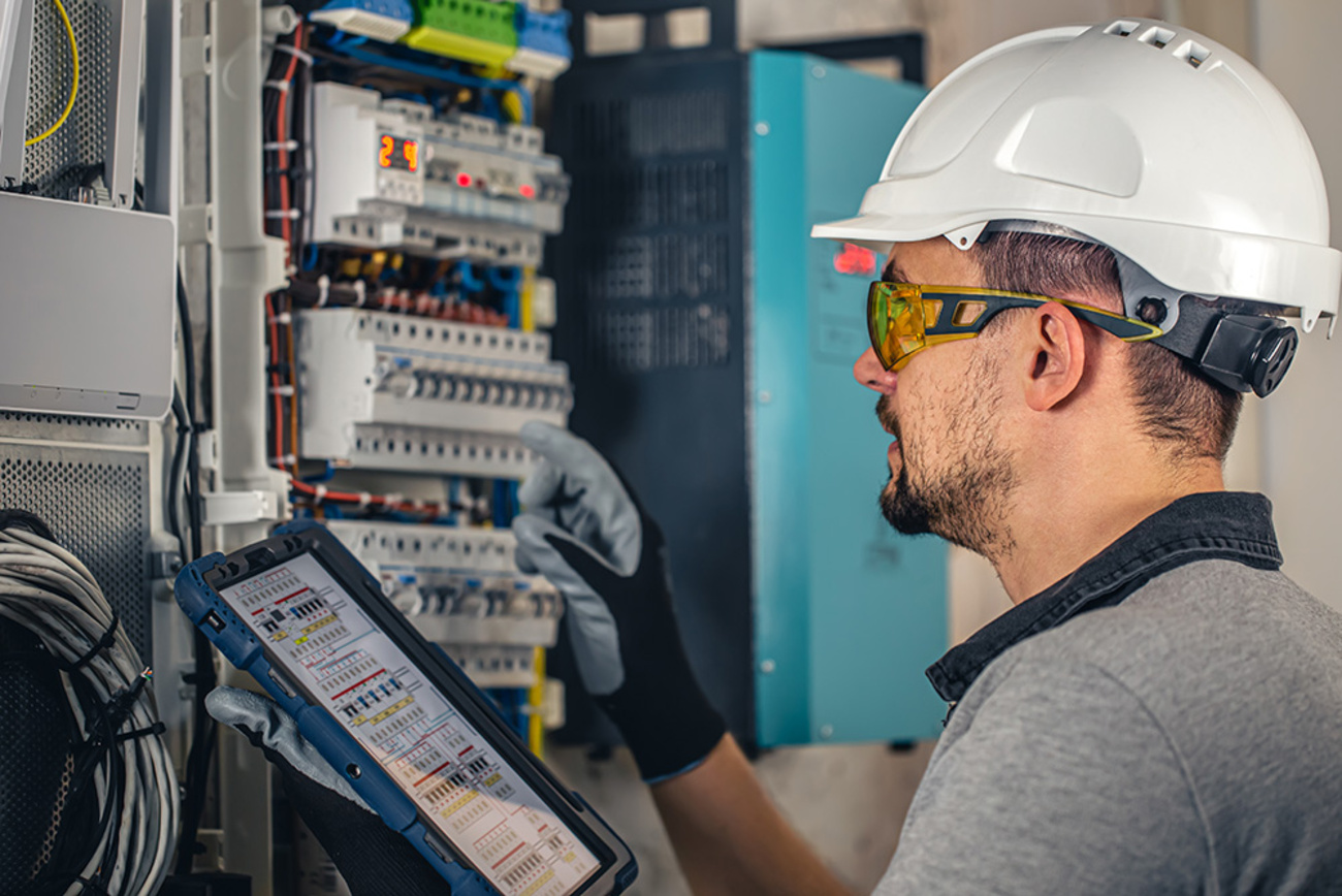 Industrie und Gewerbe bei Elektrotechnik Kastner GmbH & Co. KG in Westendorf