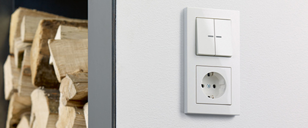 JUNG KNX Taster F 10 bei Elektrotechnik Kastner GmbH & Co. KG in Westendorf