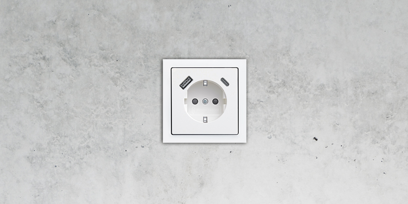 SCHUKO® USB-Steckdose bei Elektrotechnik Kastner GmbH & Co. KG in Westendorf